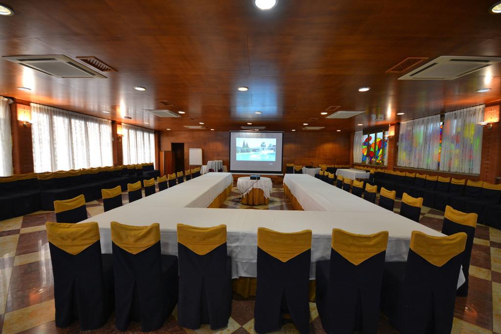Hotel Restaurant Sol I VI Lavern Exterior photo